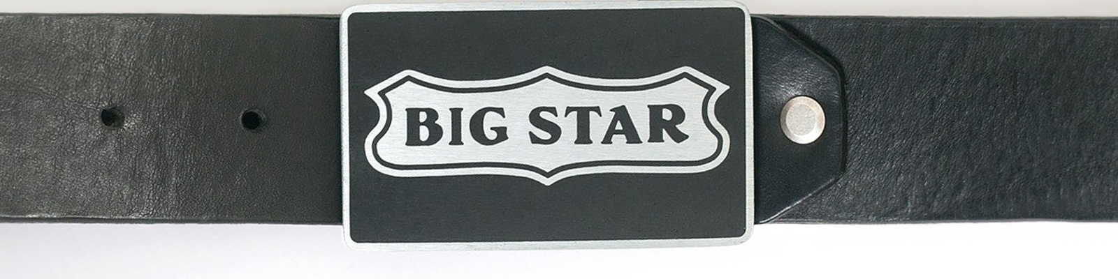 Oryginalne dodatki do męskich, jeansowych stylizacji