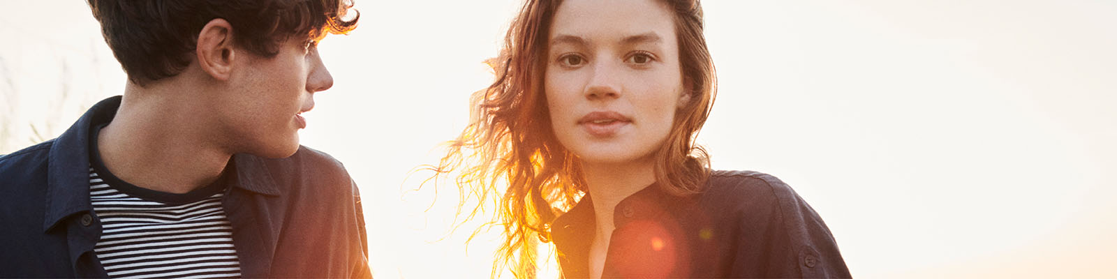 Jak stworzyć nietuzinkowe stylizacje na plażę?