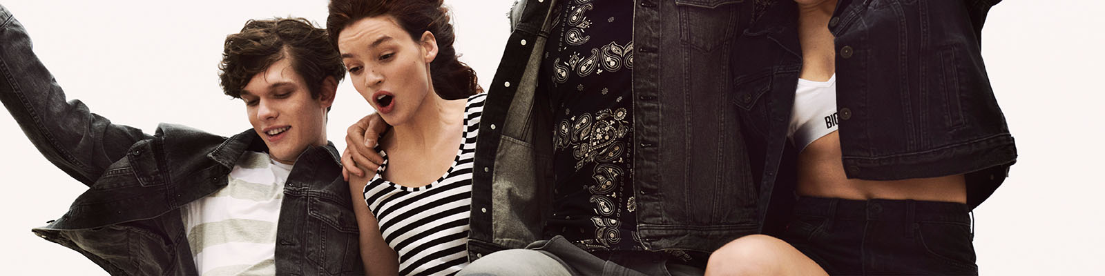 Damskie stylizacje w kolorze białym i czarnym