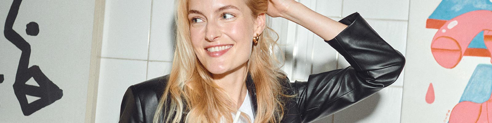 Zimowe stylizacje do pracy z jeansami