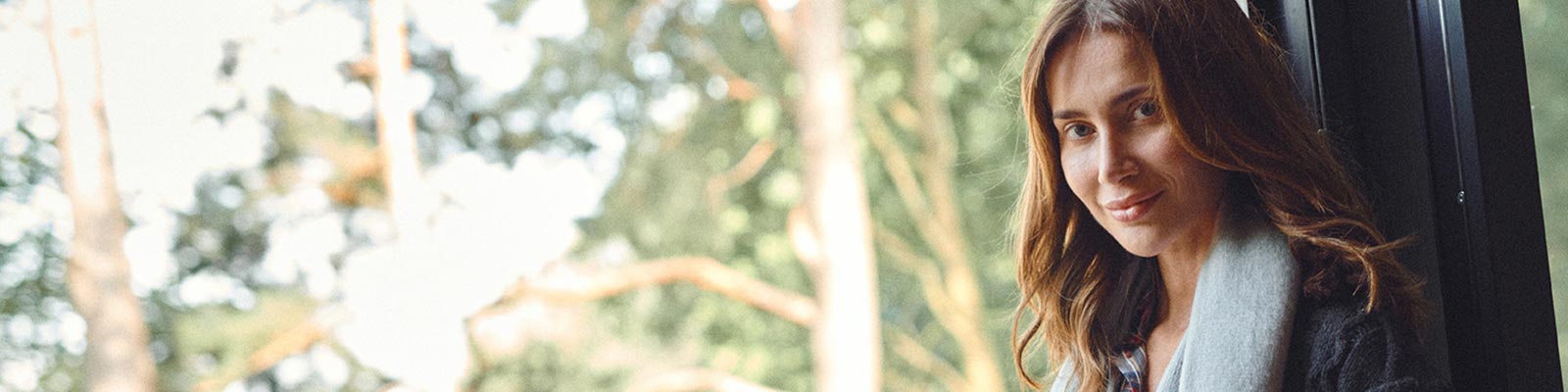 Zalety jeansów z wysokim stanem