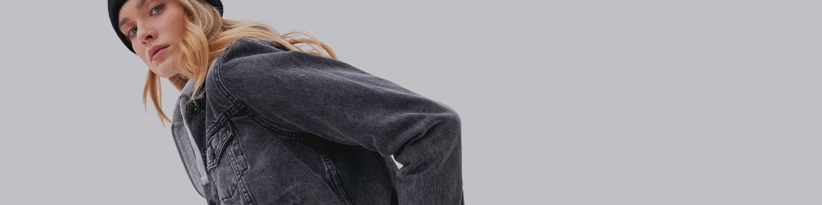 Kurtki, które będą modne wiosną 2022. Sprawdź, jakie modele będziesz chciała mieć w swojej szafie!