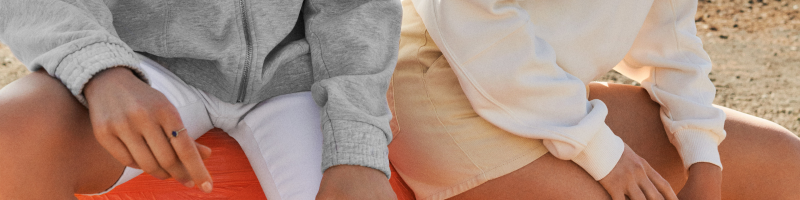 Jak stylizować spodenki z wysokim stanem?