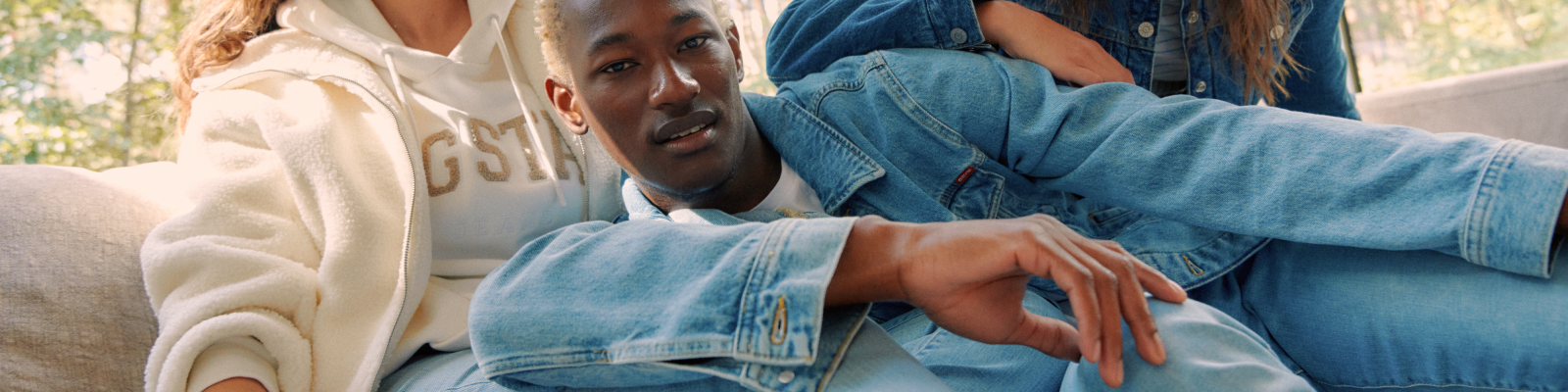 Nocne wyjście w podwójnym dżinsie