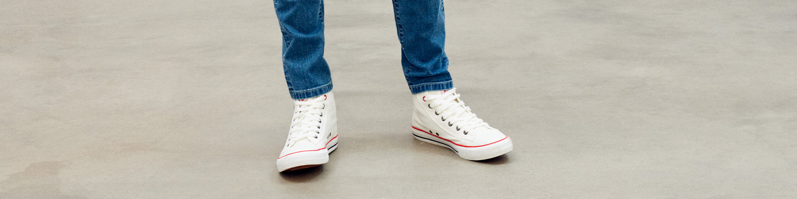 Komu pasują spodnie cargo i jak modnie je nosić?