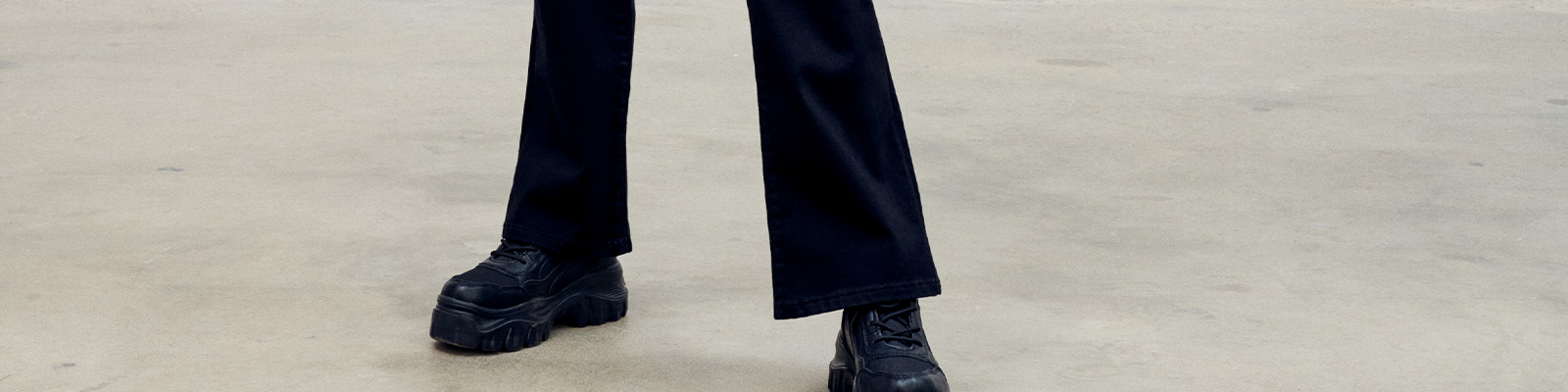 Sylwetka jabłko – typy spodni, które będą do niej idealnie pasować!