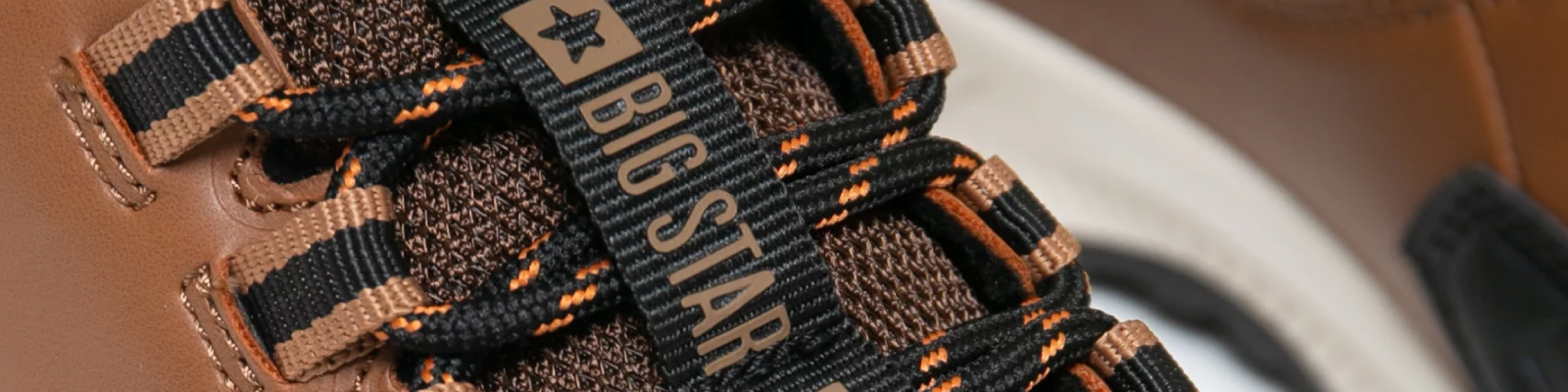 Jak przygotować się na trekking? Niezbędne akcesoria i odzież