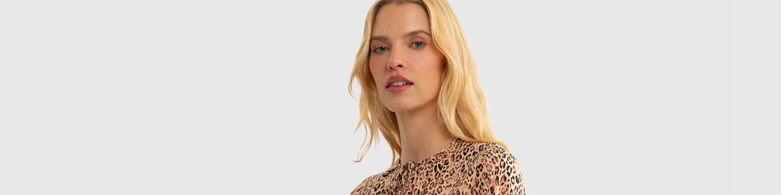 Jak wybrać idealną sukienkę plus size na sylwestra? Przewodnik po fasonach i materiałach