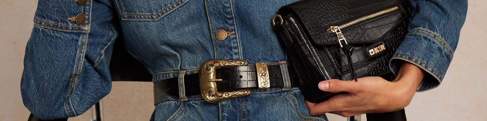 Jak optycznie modelować figurę za pomocą paska? Triki stylistów na idealne proporcje