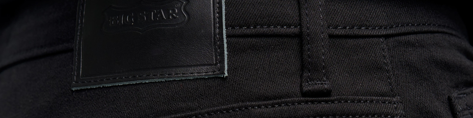 Czy ubrania w stylu punk są nadal modne? Dodatki, które zawsze będą popularne!