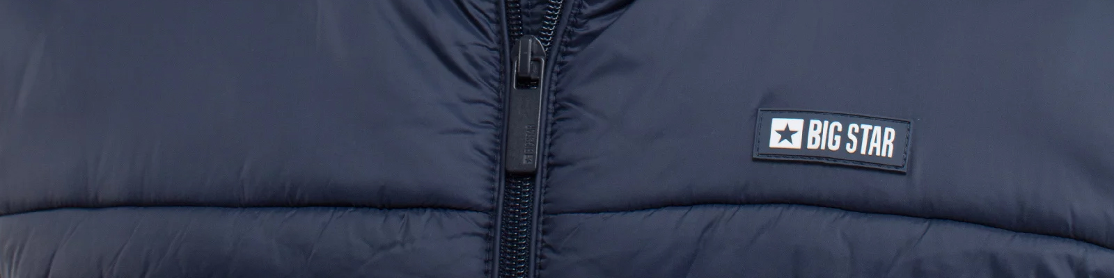 Co to jest gorpcore? Poznaj styl outdoorowy, który nosi się na co dzień