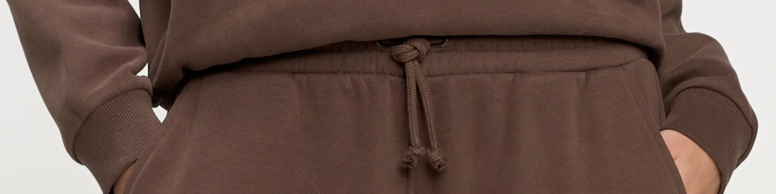 Jak się ubrać, gdy pracujesz z domu? Pomysły na stylizacje na home office