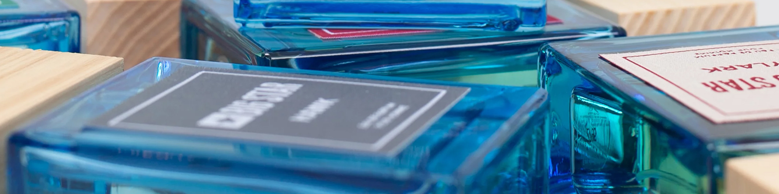 Męskie perfumy na lato — zapachy idealne na najlepsze wakacje!