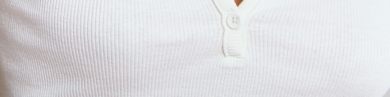 Styl Blake Lively rodem z filmu „Zwyczajna przysługa” - jak go odtworzyć?