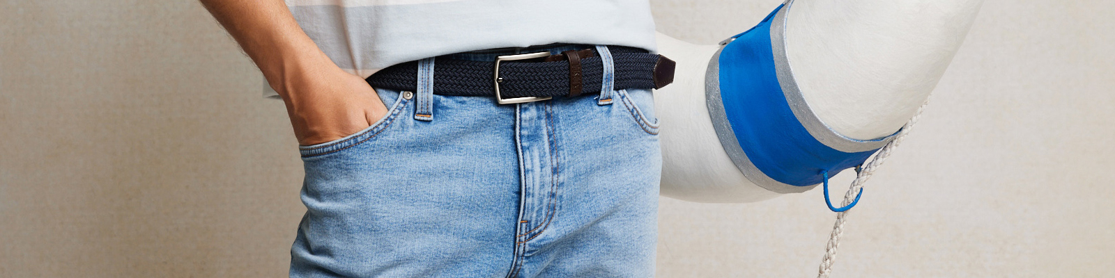 Moda plażowa męska 2025 - modne outfity dla każdego mężczyzny!