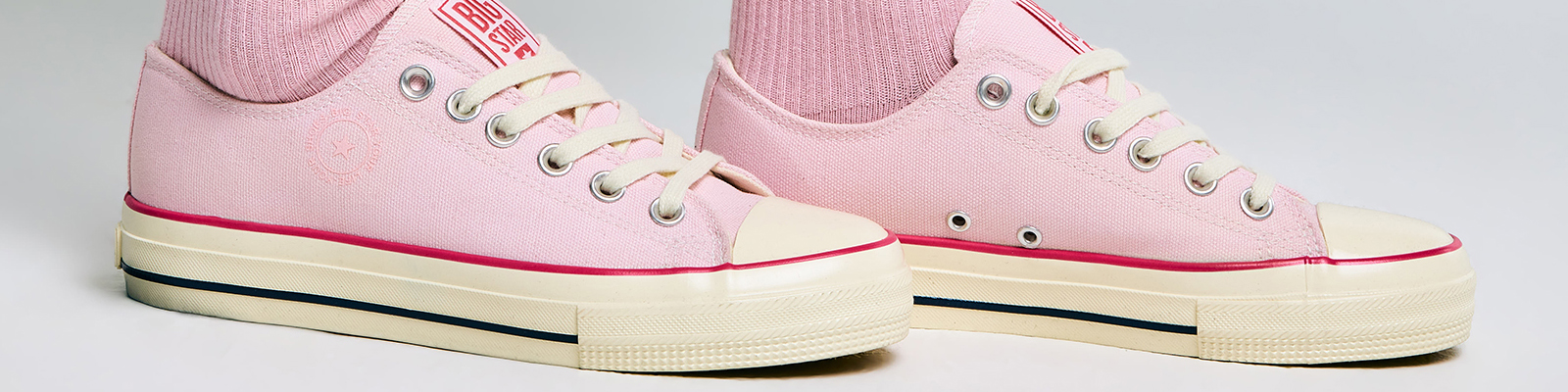 Trampki na lato - wygodne buty w modnych kolorach