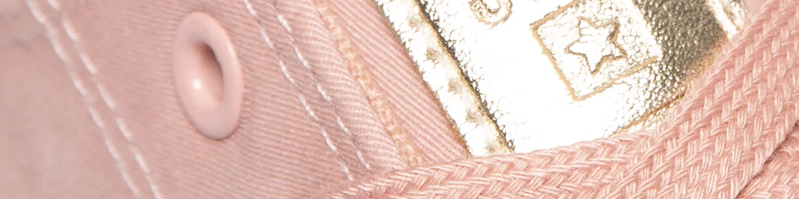 Buty do samolotu – wygodne i lekkie fasony na podróż