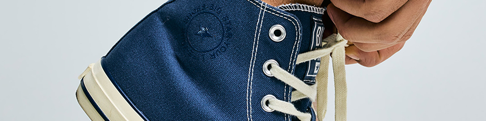 Jak wiązać buty za kostkę? 4 praktyczne sposoby