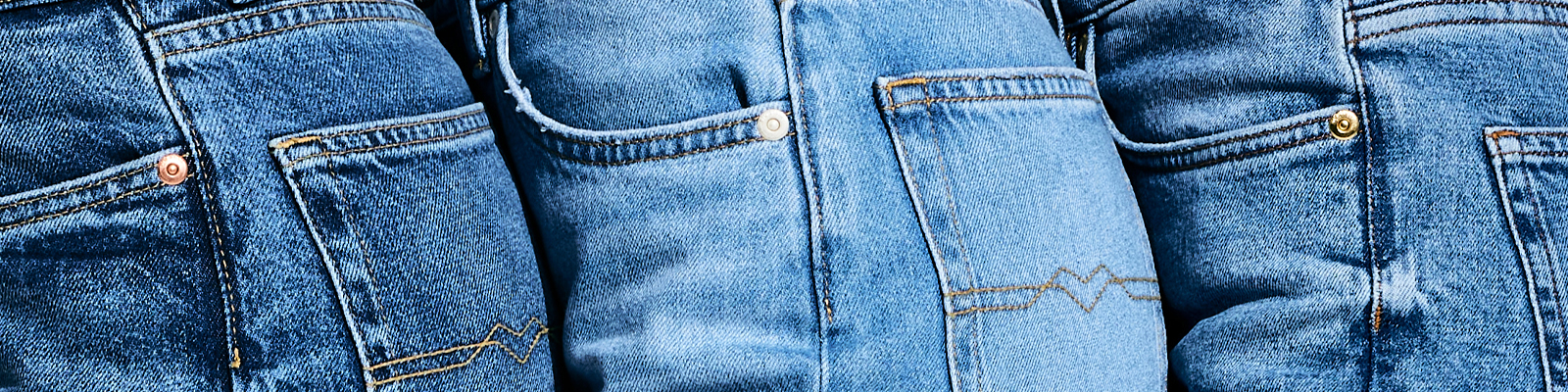 Co to znaczy jeansy wide leg i jak stylizować ten fason?