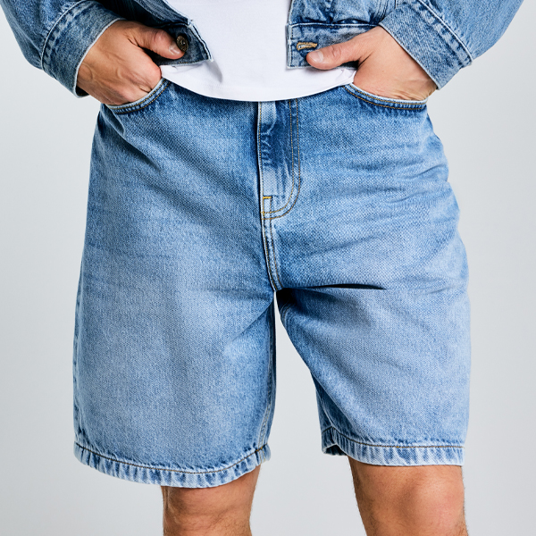 Jak obciąć jeansy? Podpowiadamy!