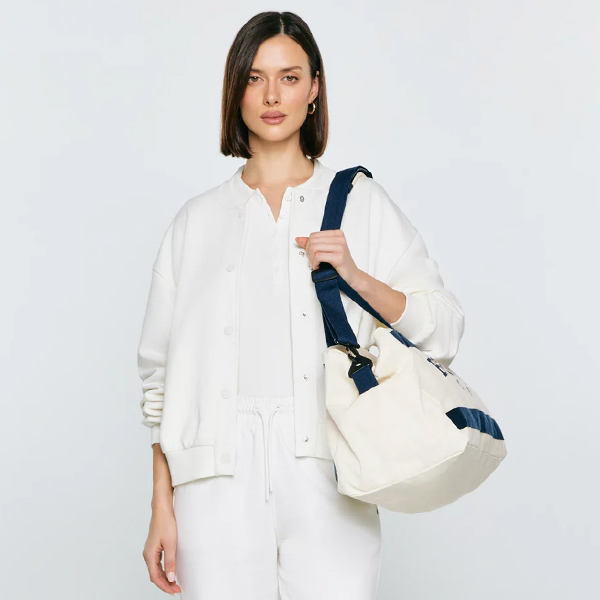 Czy można nosić dres do biura?